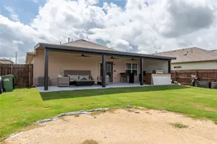 123 Stellamar Dr, Hutto, TX 78634 - Photo 23