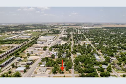 1101 W 3rd Street, Taylor, TX 76574 - Photo 3