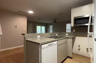 2906 Kestrel Dr, Austin, TX 78745 - Photo 7