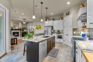 204 S Venture Blvd, Point Venture, TX 78645 - Photo 15