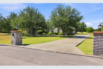 215 Courtnees Way, Georgetown, TX 78626 - Photo 9