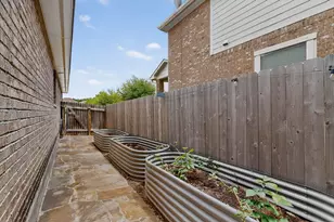 609 Alta Vista Dr, Leander, TX 78641 - Photo 35