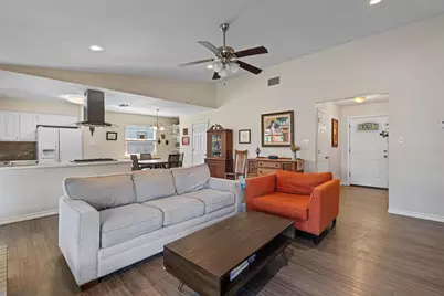 400 E Logan Street, Round Rock, TX 78664 - Photo 7