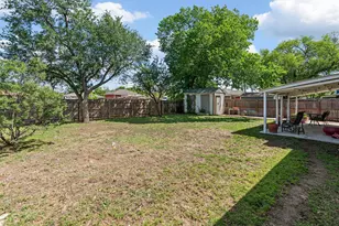 400 E Logan St, Round Rock, TX 78664 - Photo 25