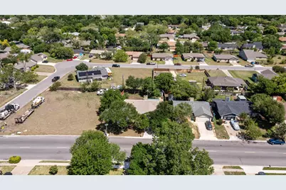 400 E Logan Street, Round Rock, TX 78664 - Photo 3