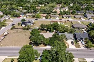 400 E Logan St, Round Rock, TX 78664 - Photo 3