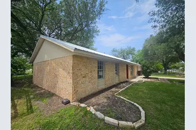 1401 Trinity Street, Lockhart, TX 78644 - Photo 25
