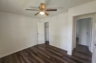 1401 Trinity St, Lockhart, TX 78644 - Photo 11