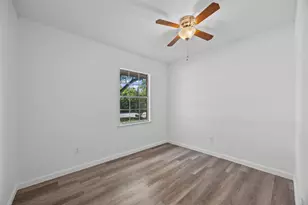 1401 Trinity St, Lockhart, TX 78644 - Photo 13
