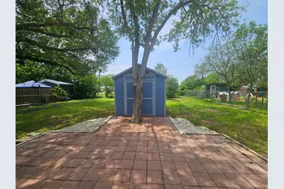 1401 Trinity Street, Lockhart, TX 78644 - Photo 27