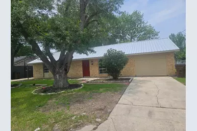 1401 Trinity Street, Lockhart, TX 78644 - Photo 3