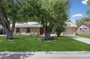 1401 Trinity St, Lockhart, TX 78644 - Photo 1