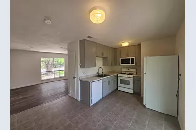 1401 Trinity Street, Lockhart, TX 78644 - Photo 7