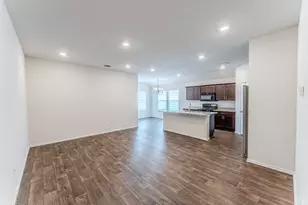 317 Lily Pond Trl, San Marcos, TX 78666 - Photo 3