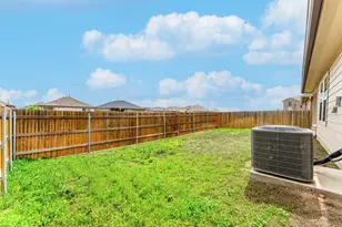 317 Lily Pond Trl, San Marcos, TX 78666 - Photo 23