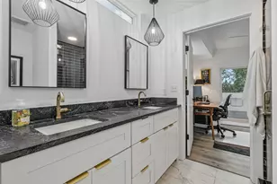1406 Camelot Cir, Austin, TX 78745 - Photo 19