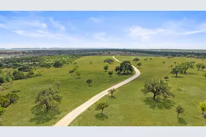 960 Gipson Road, Johnson City, TX 78636 - Photo 3