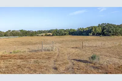 3270 Fm 671, Luling, TX 78648 - Photo 21