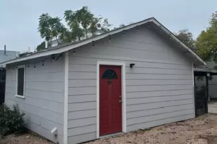 704 W 34th St, Austin, TX 78705 - Photo 1