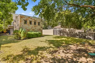 2410 Sharon Ln, Austin, TX 78703 - Photo 29