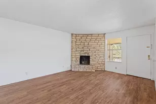302 Algerita Dr, Georgetown, TX 78628 - Photo 5