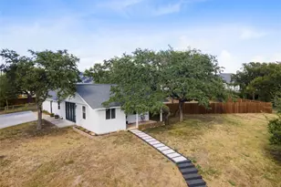 2604 N Shields Dr, Austin, TX 78727 - Photo 1