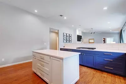 2604 N Shields Drive, Austin, TX 78727 - Photo 11