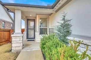 135 Serpens St, Georgetown, TX 78628 - Photo 3
