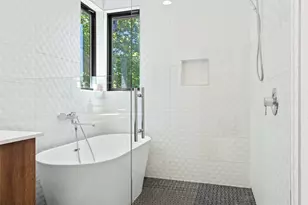 1909 E 9th St, Austin, TX 78702 - Photo 15