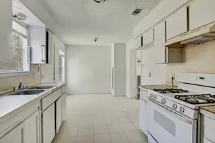 6207 Adalee Ave, Austin, TX 78723 - Photo 11