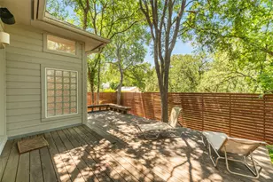 1621 Maggie Mayes St, Austin, TX 78703 - Photo 27