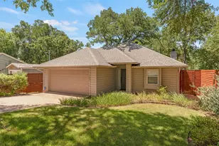 1621 Maggie Mayes St, Austin, TX 78703 - Photo 39