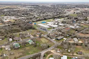 601 M L K Blvd, Elgin, TX 78621 - Photo 7