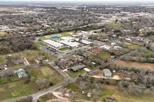 601 M L K Blvd, Elgin, TX 78621 - Photo 11