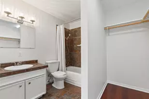 400 W 35th St, Austin, TX 78705 - Photo 17