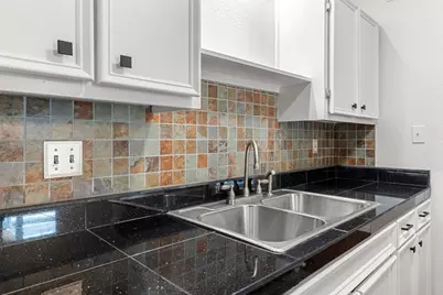 400 W 35th Street #210, Austin, TX 78705 - Photo 13