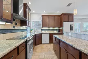 409 Explorer, Lakeway, TX 78734 - Photo 9