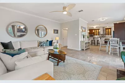 409 Explorer, Lakeway, TX 78734 - Photo 17