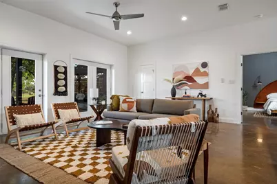 849 W Live Oak Street, Fredericksburg, TX 78624 - Photo 3