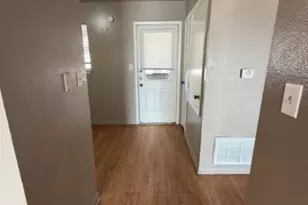 139 Elm Dr, Lockhart, TX 78644 - Photo 3