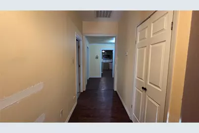 401 N Pecan Street, Moulton, TX 77975 - Photo 15