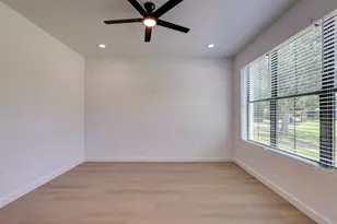 230 Brown St, Elgin, TX 78621 - Photo 3