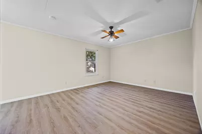 428 Connolly Circle W, Lockhart, TX 78644 - Photo 11