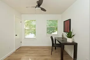 1601 E 10th St, Austin, TX 78702 - Photo 5