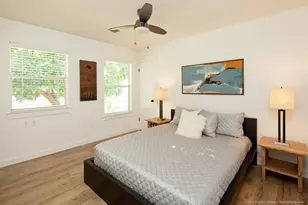 1601 E 10th St, Austin, TX 78702 - Photo 9