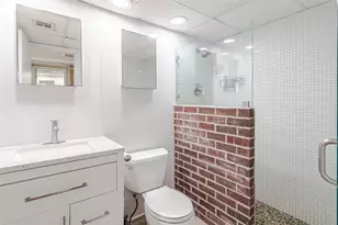 1800 Lavaca St, Austin, TX 78701 - Photo 11