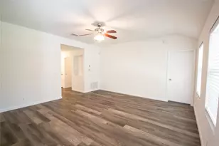 200 Quail Cir, Hutto, TX 78634 - Photo 19