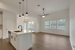 7501 Shadowridge Run, Austin, TX 78749 - Photo 19