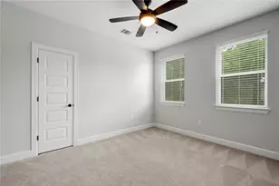 915 E 49th St, Austin, TX 78751 - Photo 19