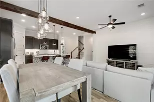 915 E 49th St, Austin, TX 78751 - Photo 7